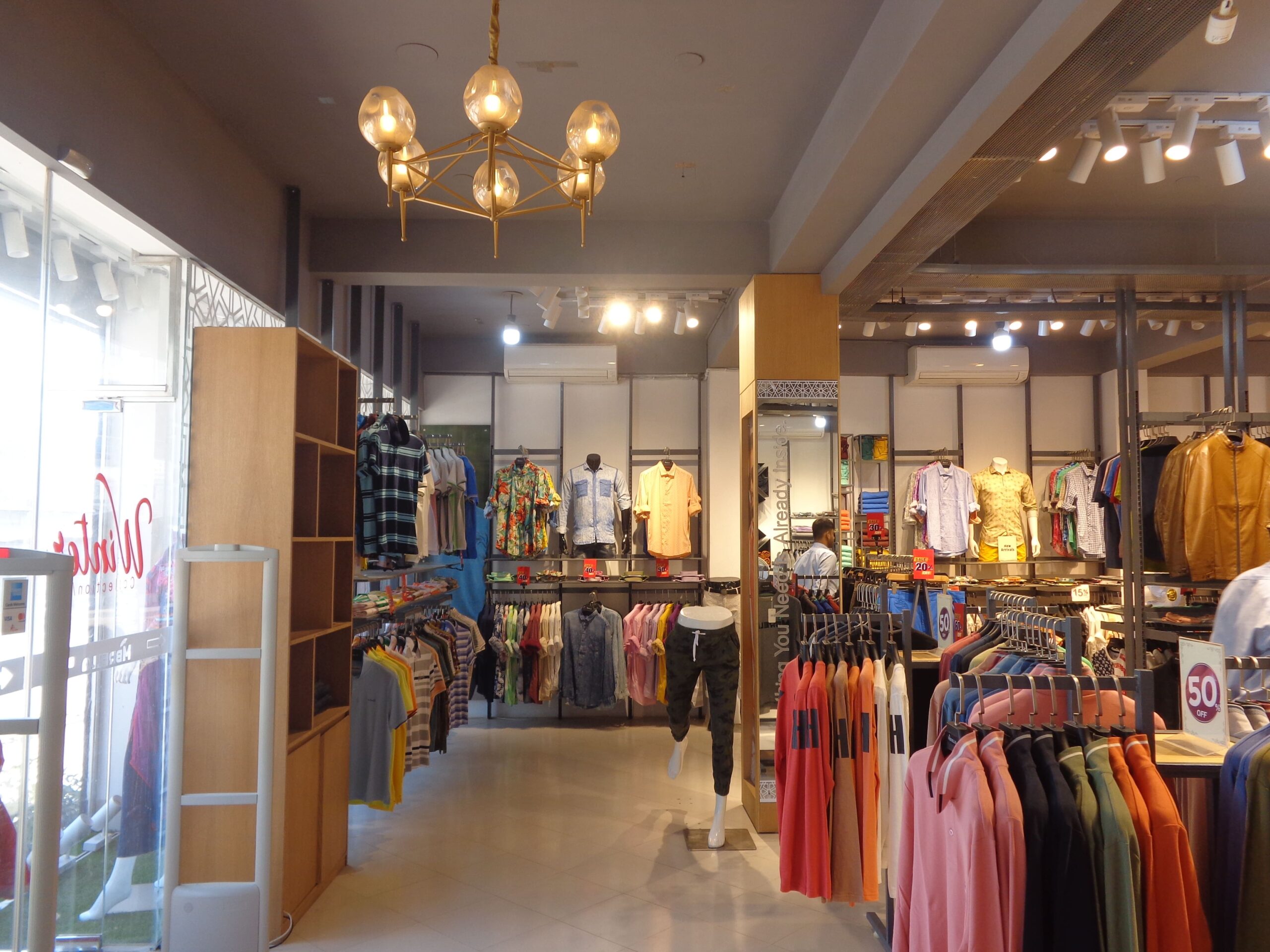 Mbrella Kashempur Complete Project Fashion Store Interior Design (8)