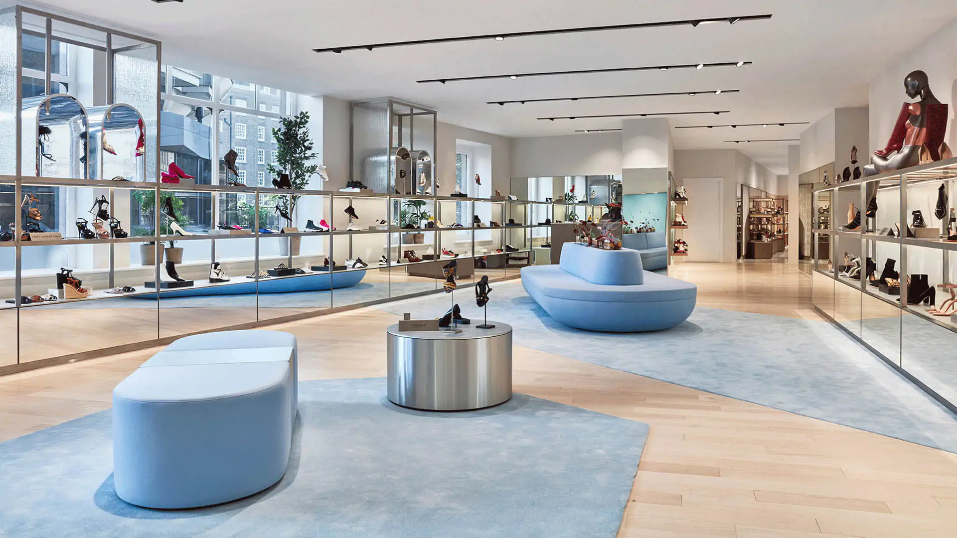Fashion House Interior Design (16)
