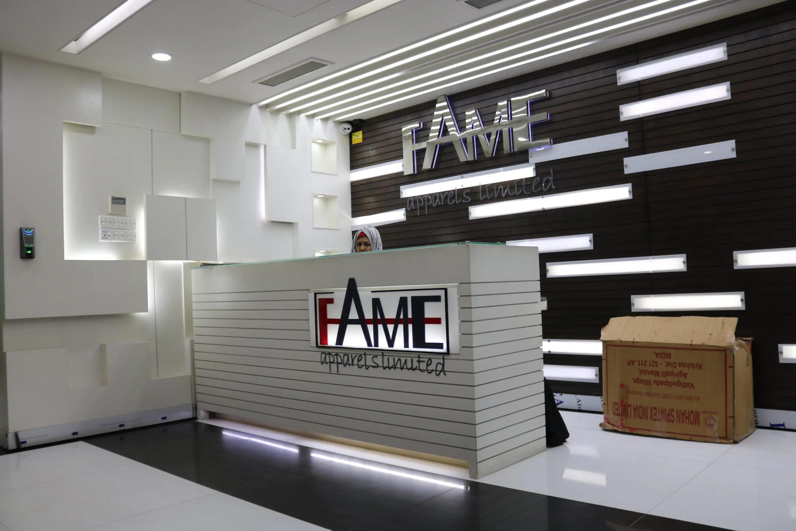 Fame Apparels Narayangnj Complete Project Reception Front Desk Interior Design (4)
