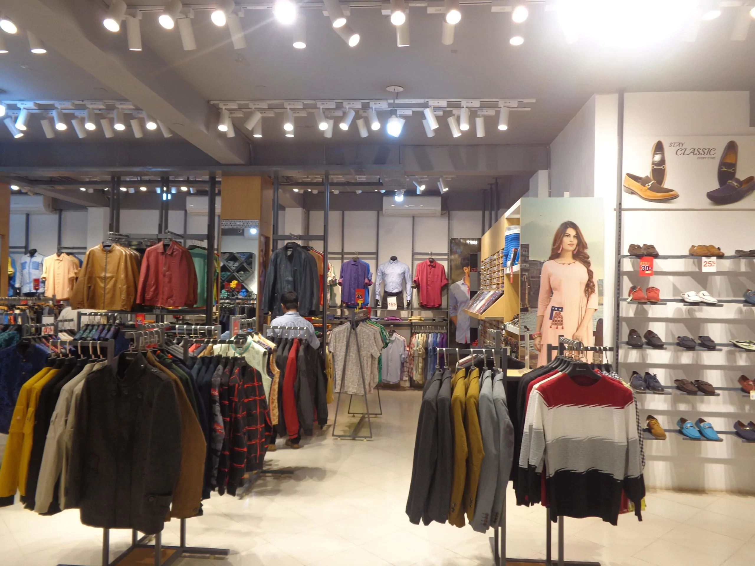 Mbrella Kashempur Complete Project Fashion Store Interior Design (2)