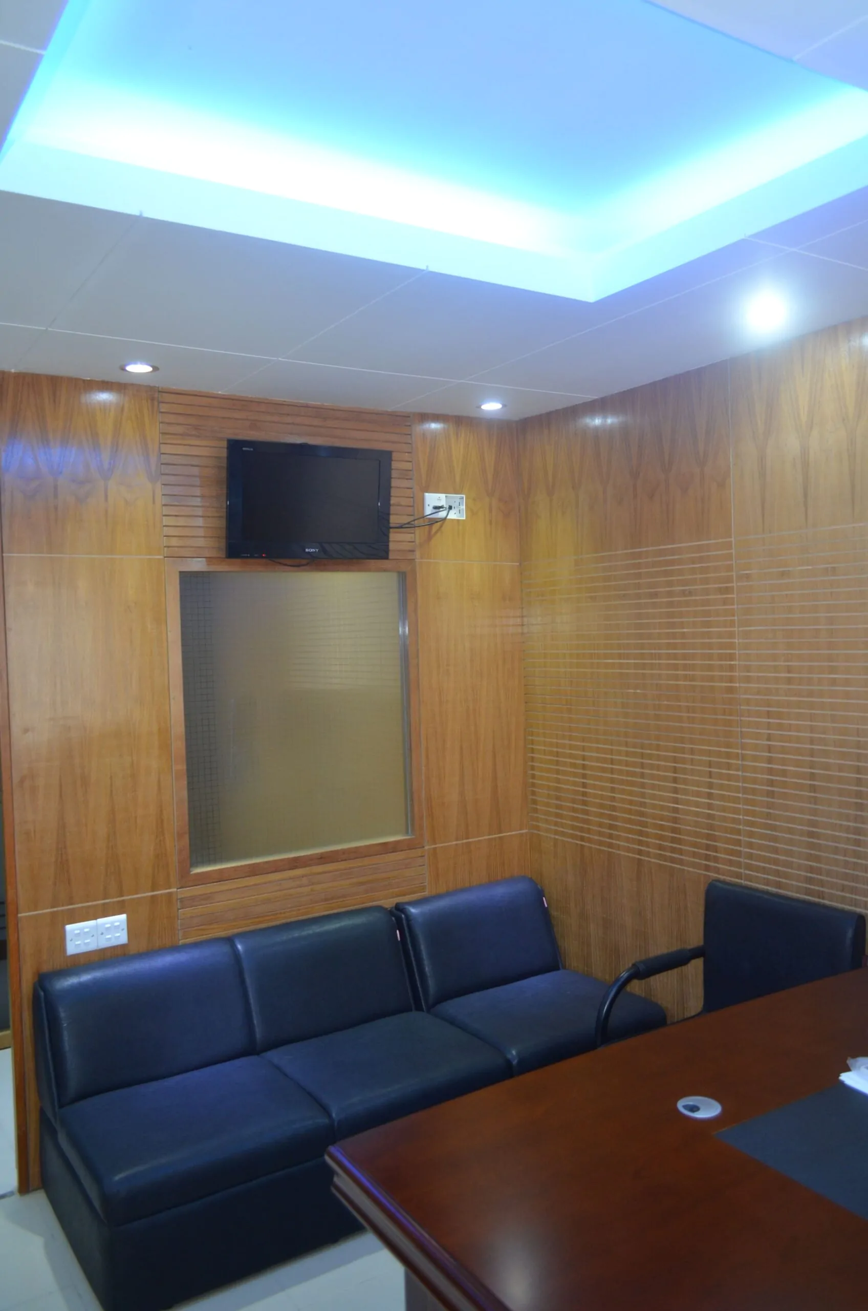 Mia Foundation Paltan Complete Project Corporate Office Interior Design (15)