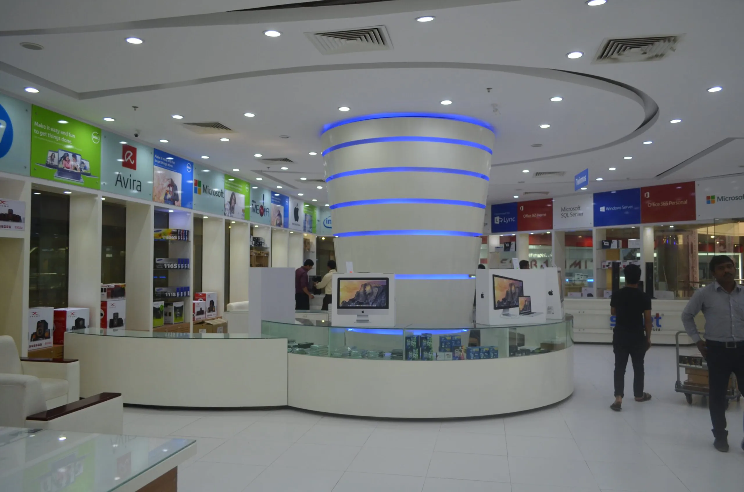 Smart Technologies Jamuna Future Park Complete Project Computer Shop Interior Design (19)